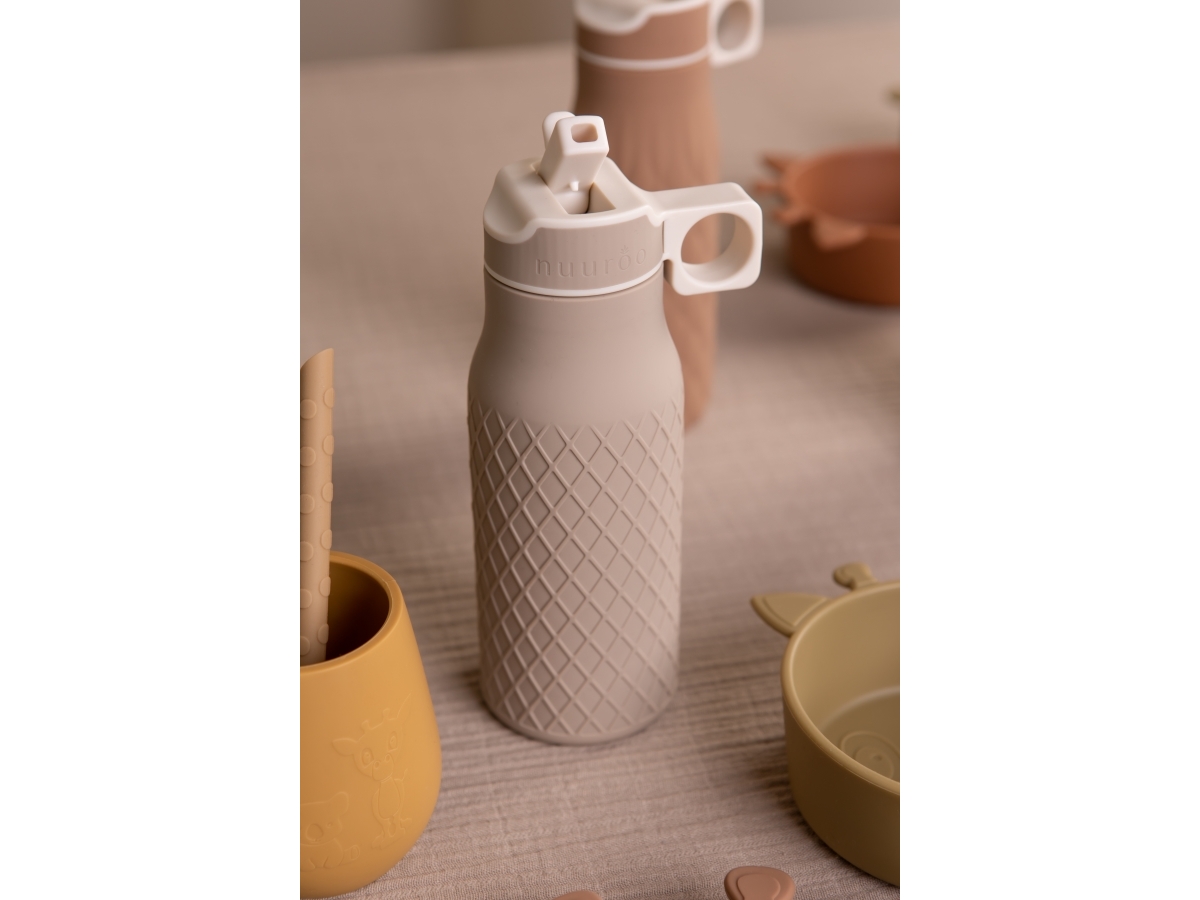 Nuuroo Isa silikone drikkedunk - 400 ml | Sport & Träning - Tillbehör - Drickflaskor | GameStuff