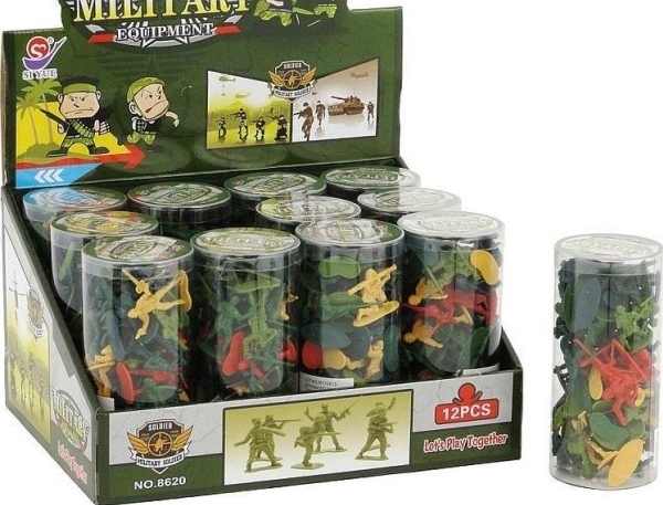 Soldaten In Einem Rohr