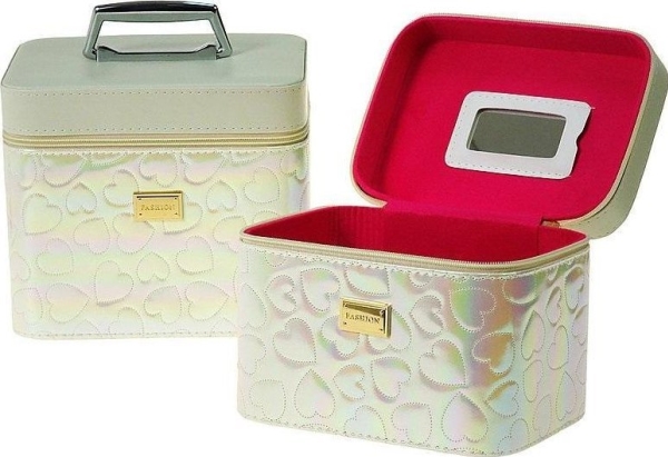 Trunk M case with locking mirror 21x14x13cm | Baby & barn - Textil och kläder - Väskor | GameStuff