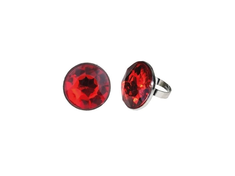 Ring Mit Rotem Stein