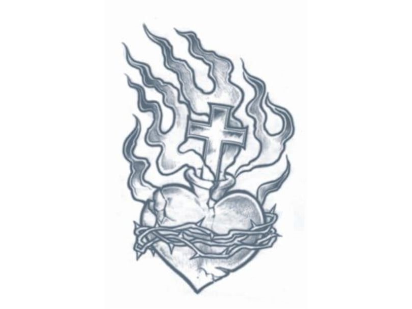 Herz-Tattoo Mit Flammen Und Kreuzen