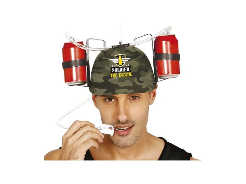 Soldat Trinkt Helm