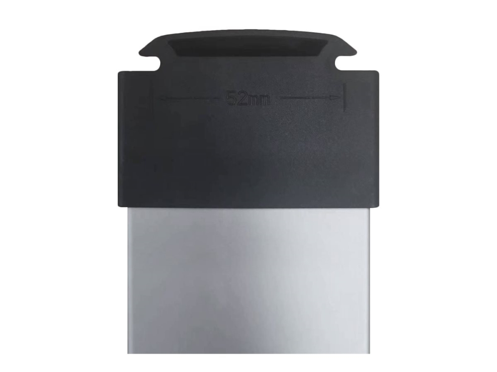 Deltaco - Stikdåse - 3680 Watt - Input: Power Cee 7/7 - Output-Stikforbindelser: 8 (Power Cee 7/3) - 3 M Ledning - Sort