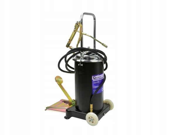 Towotnica nożna z pedałem 15L+ wąż 4m (1)