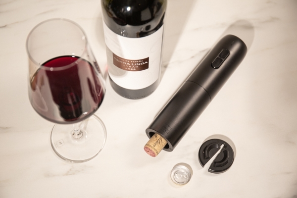 Vacuvin Wine Saver, Elektrischer Weinöffner Mit Usb-Stecker, Schwarz Vacuvin