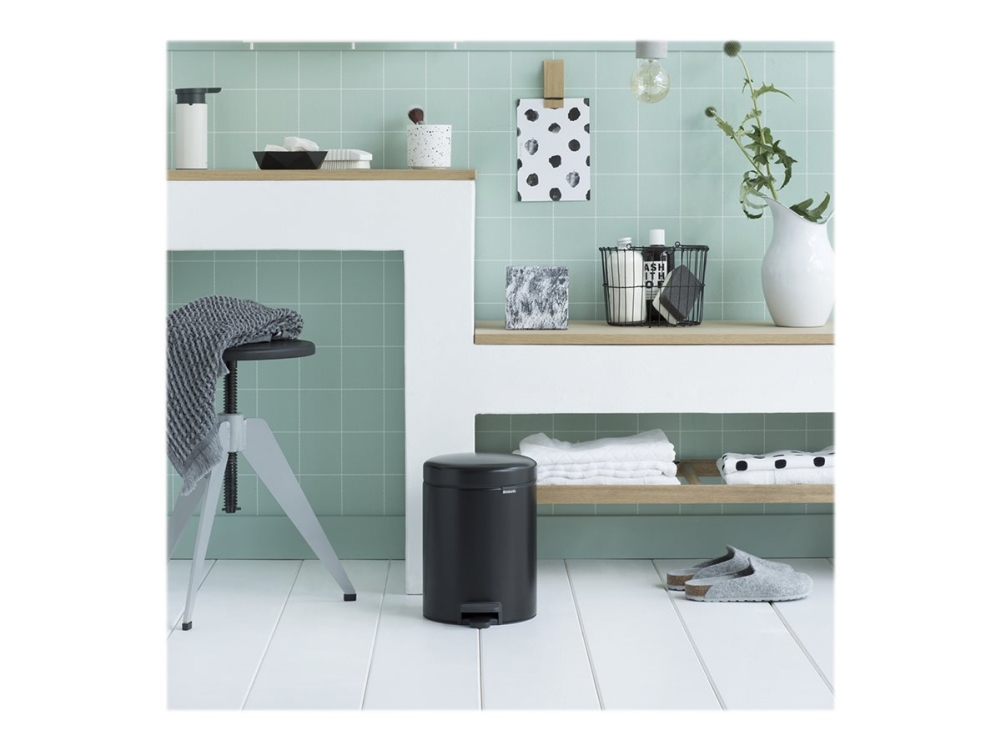 Brabantia Newicon - Skraldespand - Fliplåg - 5 L - Fodpedal - Mat Sort