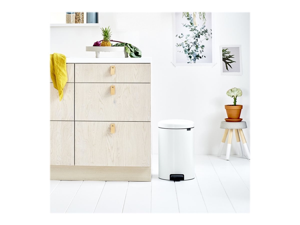Brabantia newIcon - Soptunna - fliplock - 20 L - fotpedal - vit | Leksaker - Rollek - Musikleksaker | GameStuff