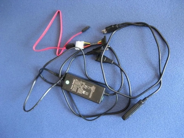 PremiumCord PremiumCord USB 2.0 - IDE + SATA-adapter med kabel og strømforsyning - 296010320999