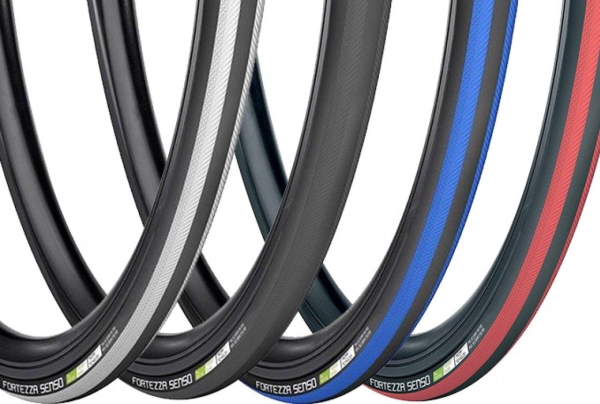 Vredestein FORTEZZA SENSO All Weather maantierengas 700x25 (25-622), jossa sisäänvedettävä sisäkappale musta/valkoinen