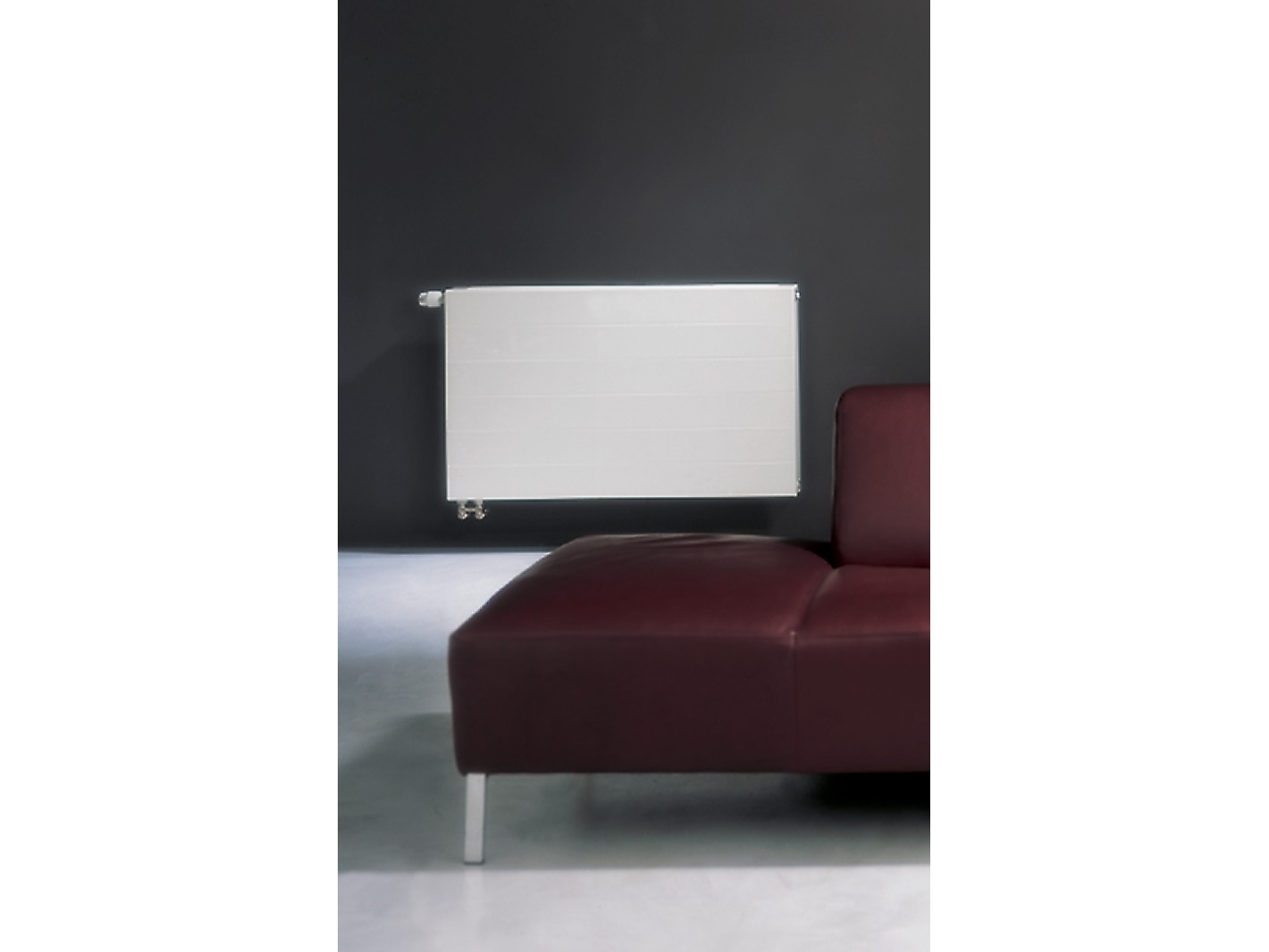 Planar Style radiator type 22 600x800mm 1281W venstre