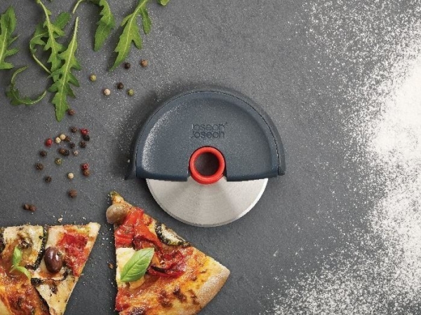 Joseph Joseph Disc easy clean pizzaskærer 12,1 cm Grå-rustfrit stål