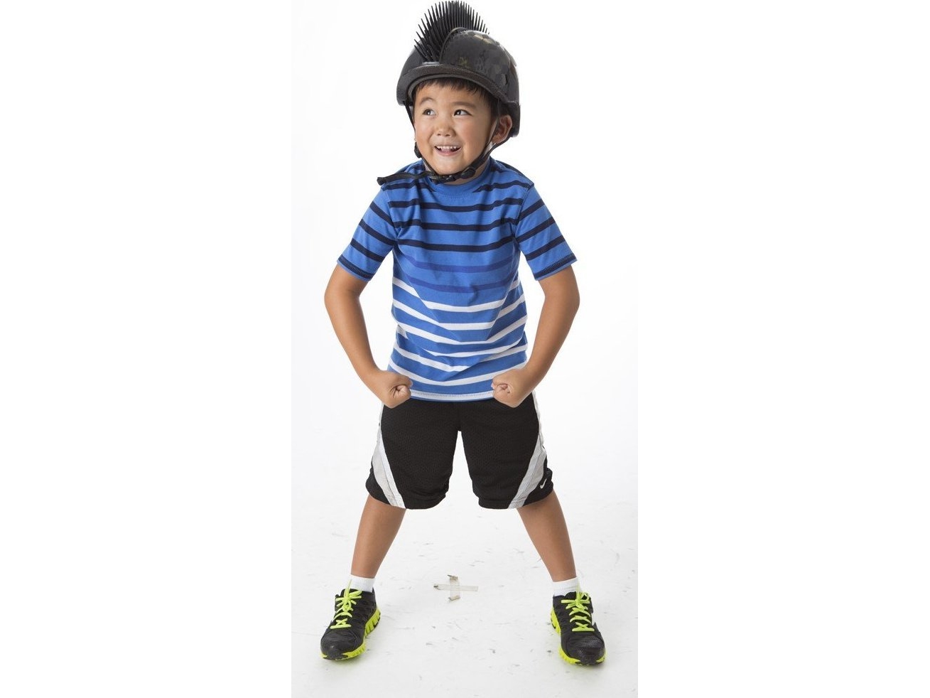 C-PREME Kask kids juniorski C-PREME CUBE HEART BLACK HWK str. M YOUTH 8+ (54-58 cm) (NEW)