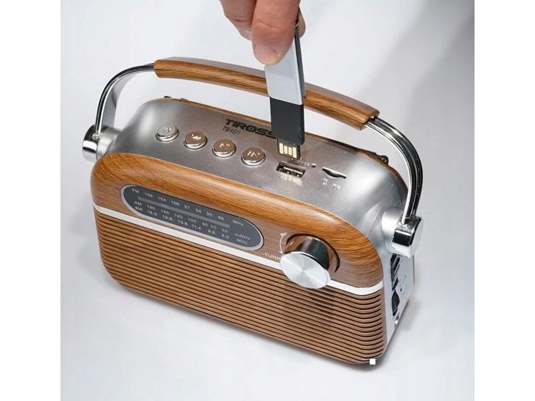 TIROSS USB/Bluetooth portable battery-operated radio