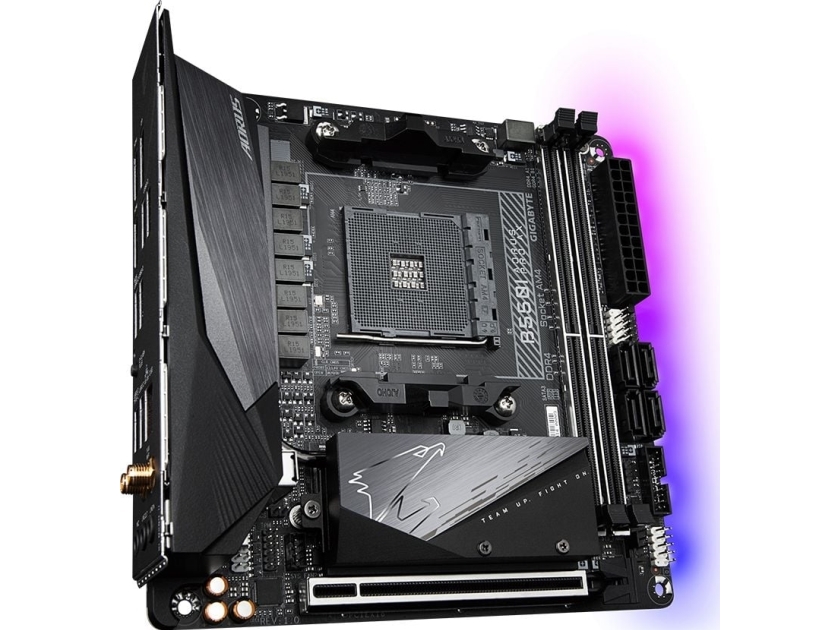 GIGABYTE B550I AORUS PRO AX, AMD, Stik AM4, AMD Ryzen 3000 Series, AMD Ryzen 4000 Series, AMD Ryzen 5000 Series, Stik AM4, DDR4-SDRAM, 64 GB