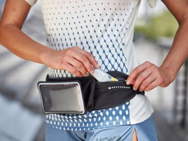 Shapeheart löparbälte med mobilskal SHAPEHEART BELT AMZ storlek M &lt 14,7 cm (NEW) | Hälsa - Tillbehör - Sportväskor | GameStuff