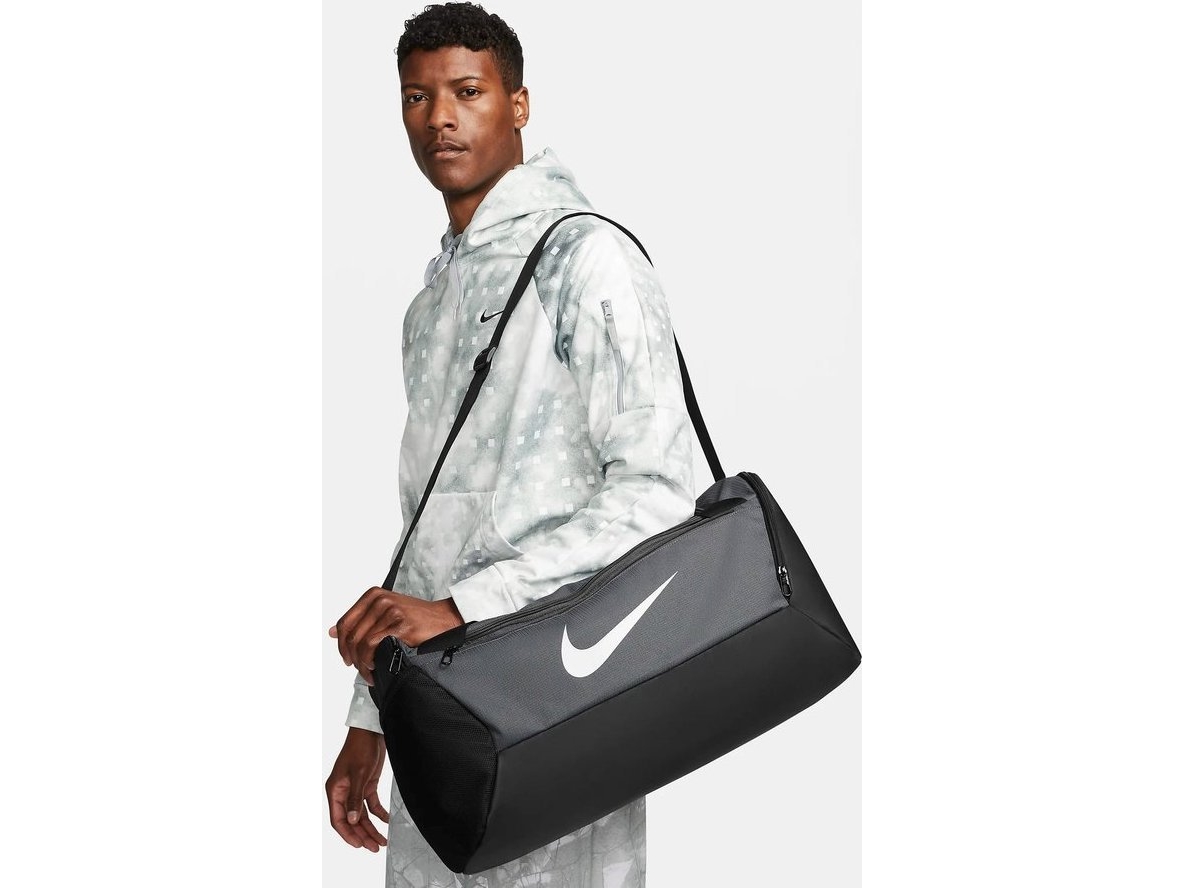 Väska Nike Brasilia DM3976 068 | Hälsa - Tillbehör - Sportväskor | GameStuff