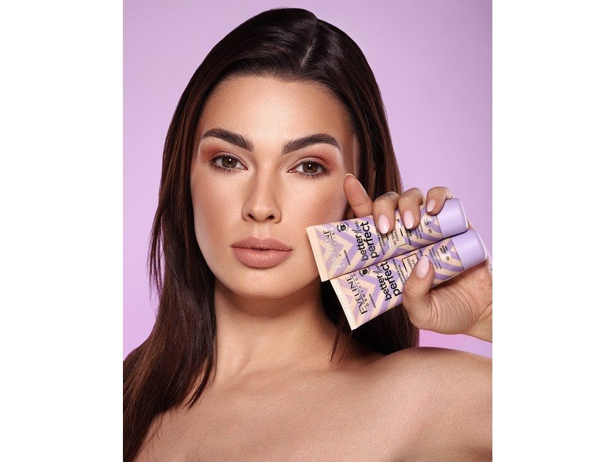 Eveline Colorowka Eveline Better Than Perfect Moisturizing And Covering Foundation No. 01 Ivory 30Ml