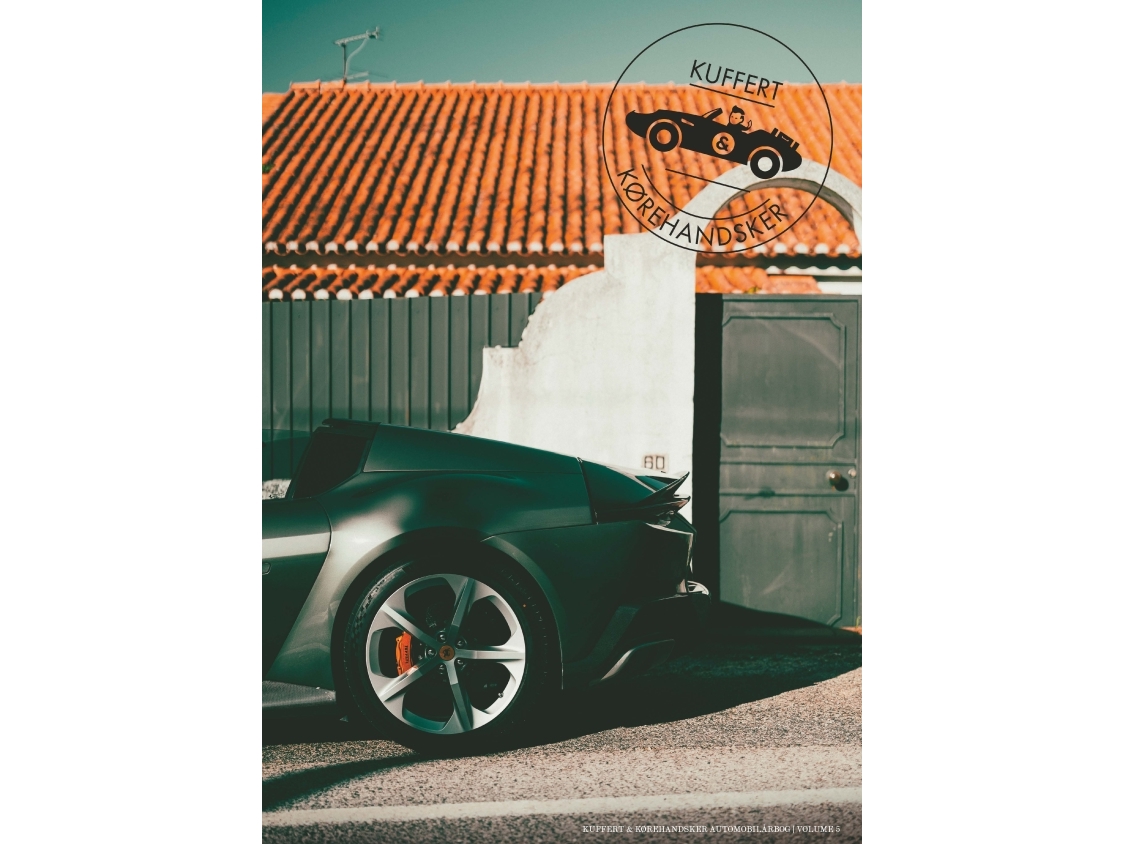 Resväska &amp Körhandskar Automotive Yearbook Volume 5 Henrik Dreboldt, Jesper Dalberg, Kim Middelhede, Andreas Lang Hedegaard, Jacob Dalby, Daniel Bohnsen Språk: Danska | Böcker - Hobby | GameStuff