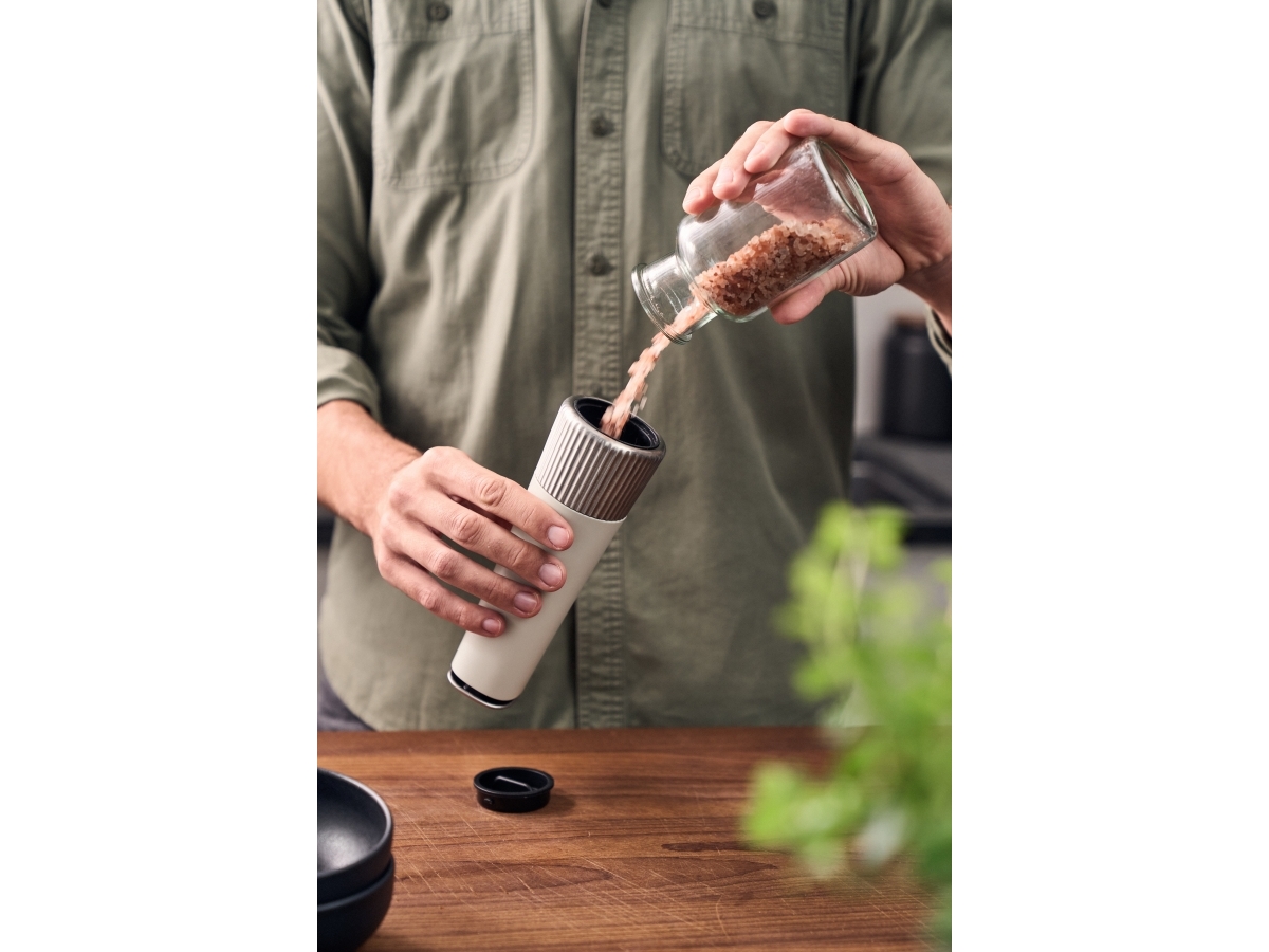 ZWILLING Spices Kryddkvarnset 2 st 1 st svart och 1 st elfenbens-vit | Köksutrustning - Köksredskap - Salt & Pepparkvarnar | GameStuff