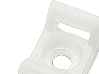 Uttag F/Kabelbindare 22X15Mm Vit - F/Skruv - (100 st.) | Rutter och fästanordningar - Kabelbuntar | GameStuff