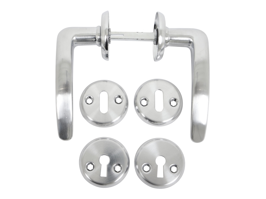 Home&gt it® dörrhandtag med rosetter och nyckelring borstad krom | Huset - Inredning - Dörrhandtag | GameStuff