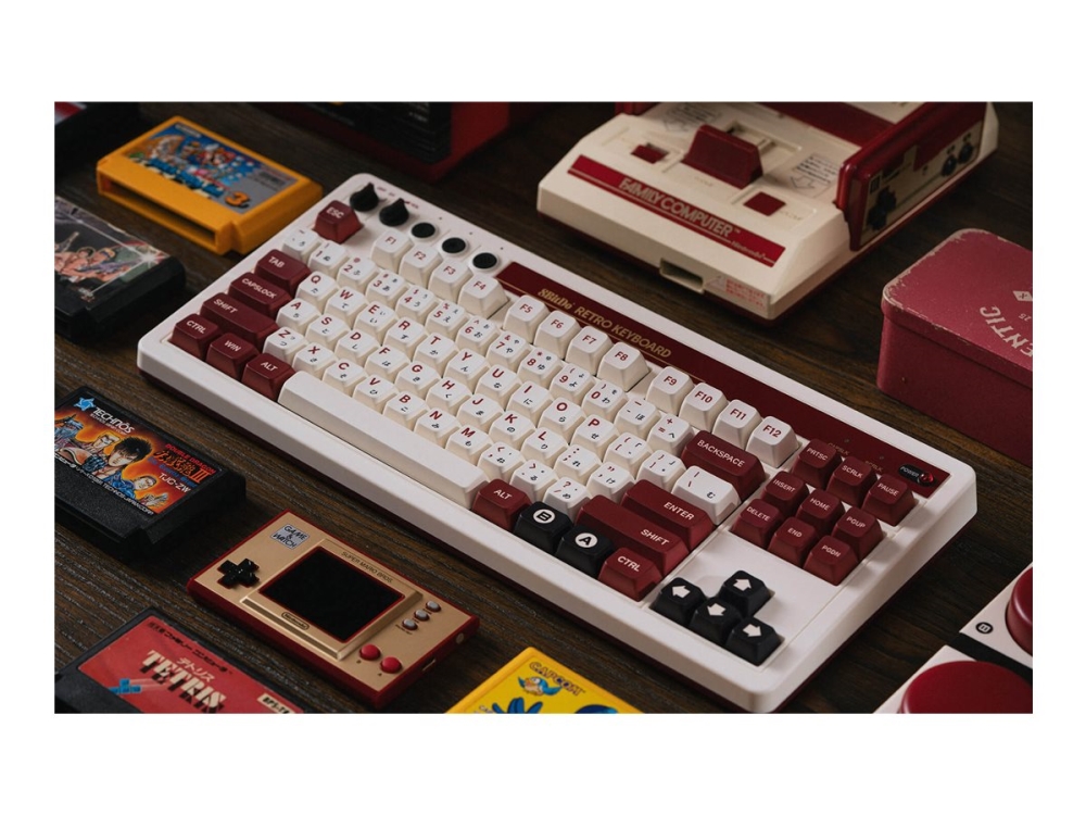 8Bitdo Retro 108, Volle Größe (100%), Verkabelt & Kabellos, Usb + Rf Wireless + Bluetooth, Mechanischer Switch, Burgund, Weiß