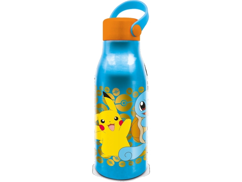 POKÉMON ALUMINIUMFLASKA MED FLEXI-HANDTAG 760 ML Vattenflaska för barn tillverkad av tålig aluminium för enkel drickning. Innehåller lock med silikonhandtag och är dekorerad med figurer från deras favoritserier, så de kommer att vilja ta med den överallt. - Fri från BPA - Lock med hängare - Kapacitet: 760 ml | Köksutrustning - lunch - Dricksflaska | GameStuff