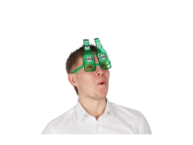 Grüne Bierflaschen-Brillen
