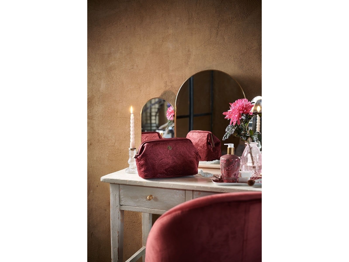 PIP Studio Extra Large Velvet Quiltey Days Red 30x20.7x13.8cm | Utomhus - Väskor & Resväskor - Toalettpåsar | GameStuff