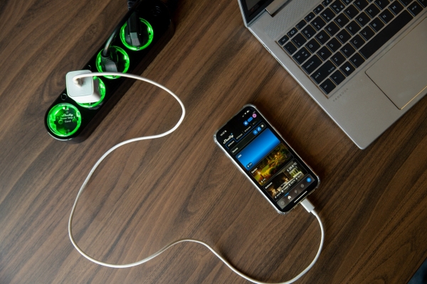 Shelly Power Strip Gen4 - Black | Stickproppar och uttag | GameStuff