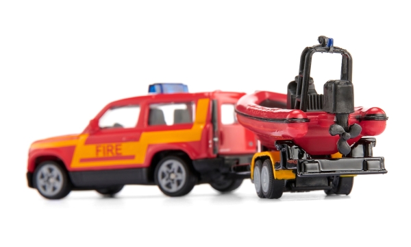 Siku 1608 - Land Rover Defender Legetøjsbil Med Båd - 1:50