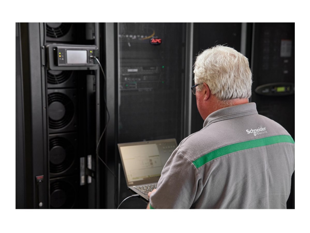 APC Start-UP Service 5X8 - Installering / konfigurering - på stedet - 8x5 - for P/N: IDAV, IUAV, TDEV0511L, TDWV0511L, TUAV0511L, TUEV0511L, TUWV0511L, TUWV1121L