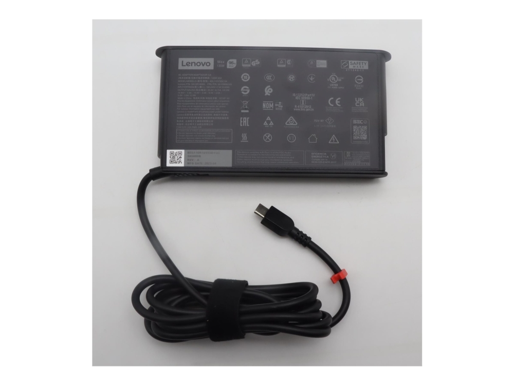 Lenovo - Usb-C Strømadapter - Ac 100-240 V - 135 Watt - Sort