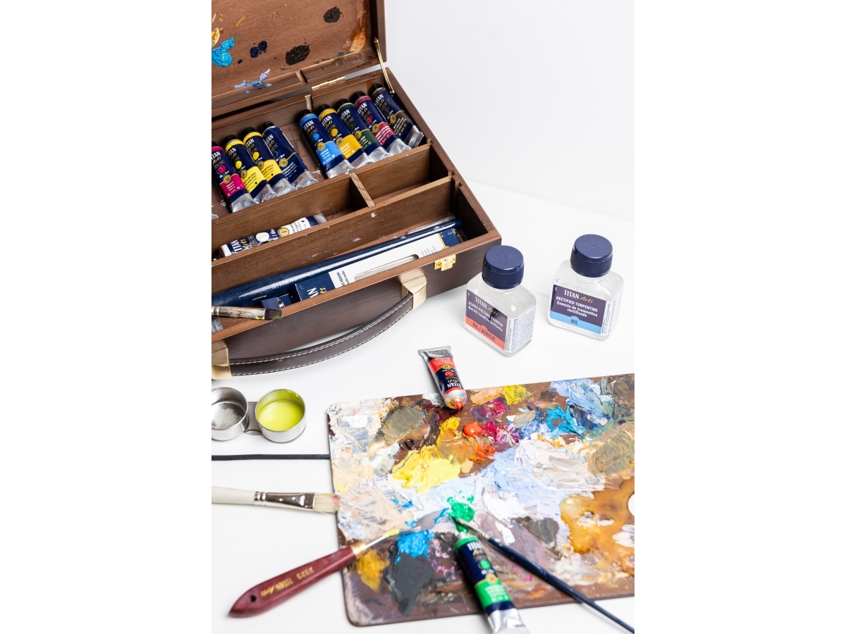 Titan Arts Extra Fine Oil Paint Set In Wooden Box 20Ol | 12 X + 1 X 60Ml + Accessories