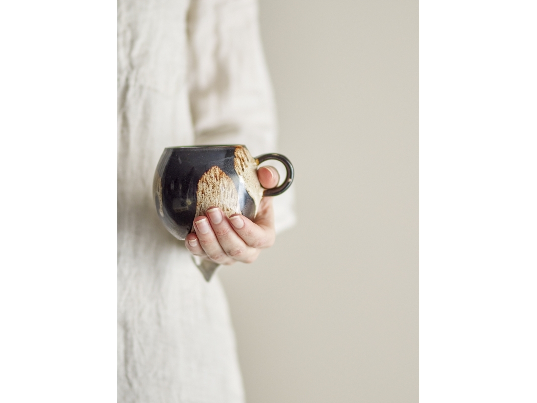 BLOOMINGVILLE Paula Cup, brun, stengods | Bordssättning - Par - Muggar & koppar | GameStuff