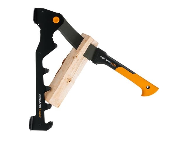 Brændekløver Fiskars X væghængt