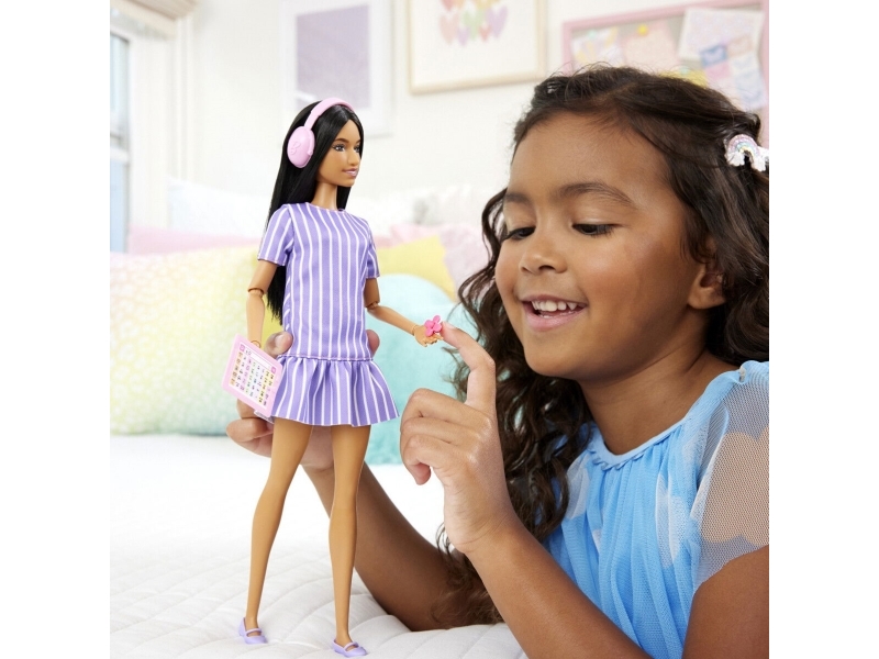 Barbie-dukke med autisme, lilla stribet kjole, fidget-legetøj