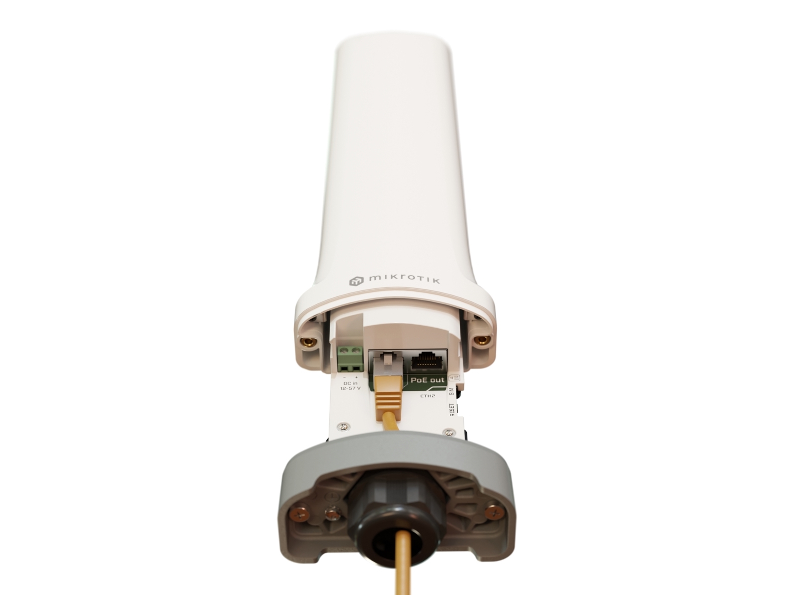 MikroTik CME22-2N-BG77 Reititin