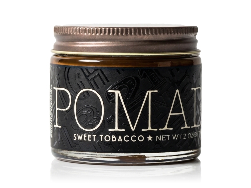Uppercut Deluxe 18.21 Man Made Pomade Sweet Tobacco Pomada Plaukams, 56,7 G
