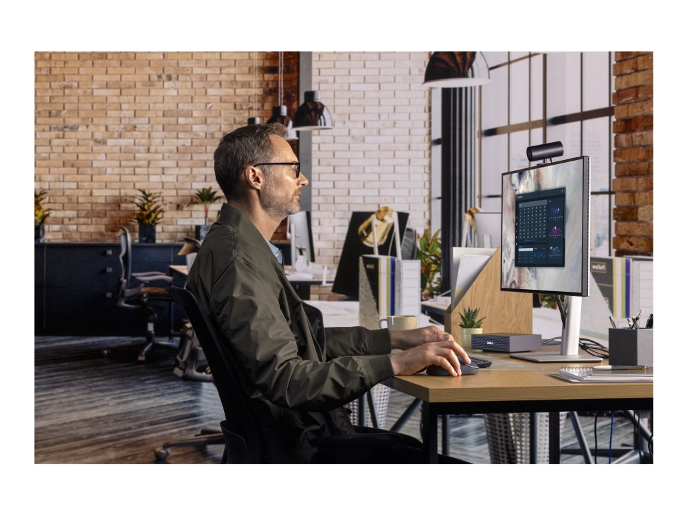 Dell Pro Max with GB10 FCM1253 - AI PC - mikro 1 x GB10 Grace Blackwell Superchip Cortex-A725 + Cortex-X925 - RAM 128 GB - SSD 2 TB - NVMe, QLC - NVIDIA Blackwell - Bluetooth, 10 Gigabit Ethernet, 200 Gigabit Ethernet, IEEE 802.11ax (Wi-Fi 6), IEEE 802.11be (Wi-Fi 7) - NVIDIA DGX OS 7 - skärm: ingen - magnetit - BTP - med 1 års grundläggande på plats | Datorer & Surfplattor - Stationära datorer | GameStuff