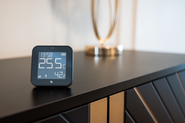 Shelly BLU HT Display ZB - svart | Smarta hem - Shelly | GameStuff