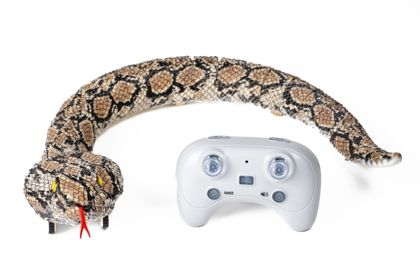 Rattler R/C w/light & simulated sound 2,4GHz, 65cm