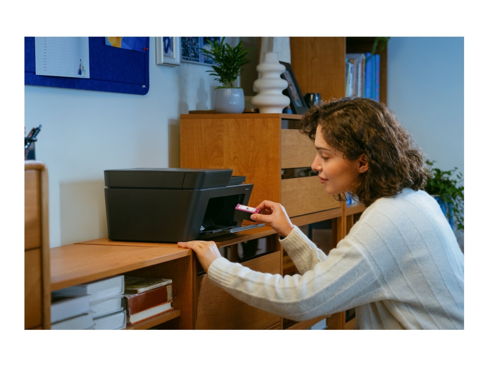 Hp Deskjet 4320 All-In-One - Multifunktionsprinter - Farve - Blækprinter - 216 X 297 Mm (Original) - A4/Legal (Medie) - Op Til 8.5 Spm (Udskriver) -