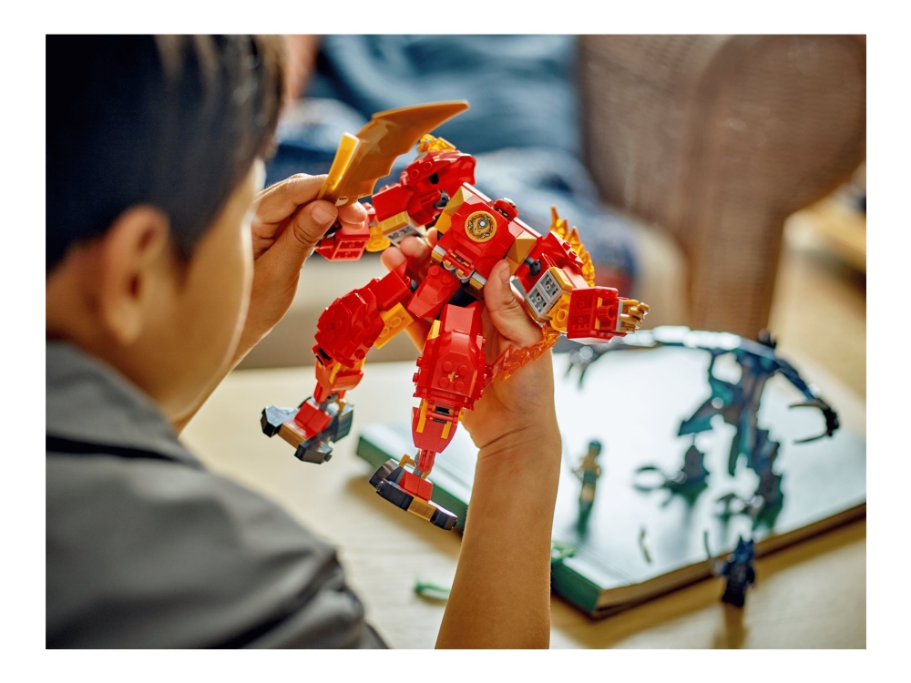 LEGO Ninjago 71808  - Kai's Elemental Fire Mech