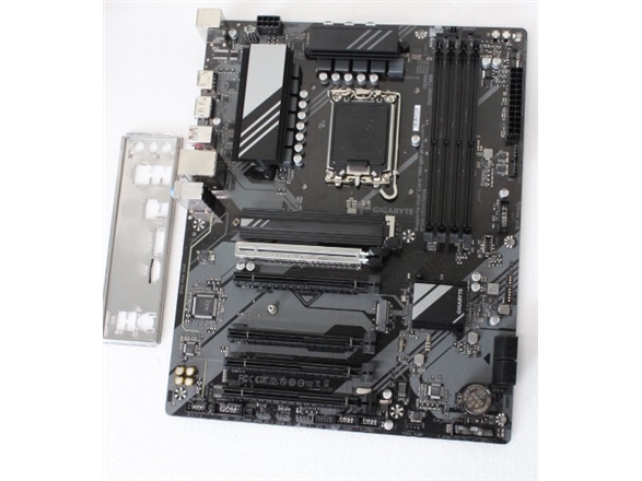 Gigabyte USED, REFURBISHED, WITHOUT ORIGINAL PACKAGING AND ACCESSORIES, ONLY BACK PANEL INCLUDED