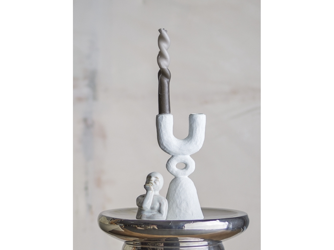 BLOOMINGVILLE Syra kynttilänjalka, valkoinen, polyresiini