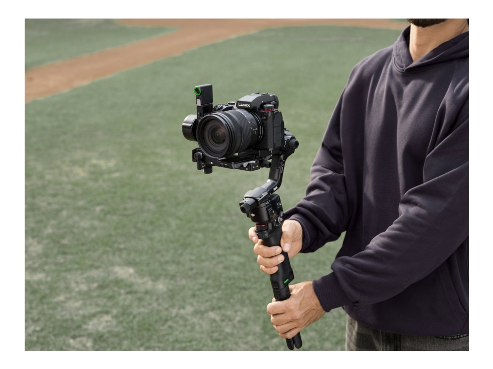 Dji Rs 5 Combo, Handkamerastabilisator, Aluminium, Schwarz, 1/4", 3 Kg, Sony: Fx3/A7m4/A7c/A1 + Fe 24-70Mm F2.8 Canon: R5 Mark Ii + Rf 24-70Mm F2