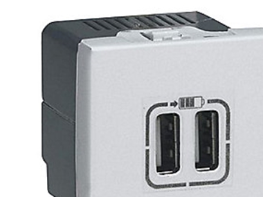 Mosaic Usb Lader 2 X Type A - 2,4A 15W 2M Hvid | Lauritz Knudsen - LK FUGA - Strömbrytare & Kontaktdon | GameStuff