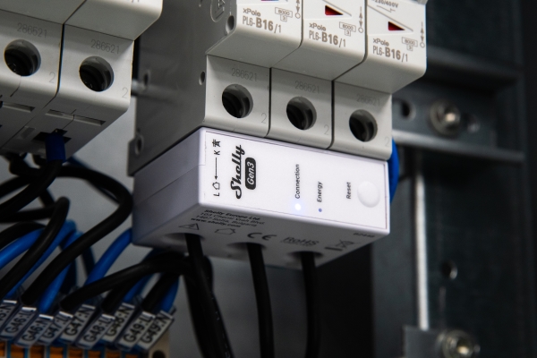 Shelly 3EM-63T Gen3 (flat terminal model) - WiFi 3-faset energimåler, 63A