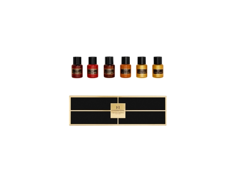 Carolina Herrera sæt Carolina Herrera: Mystery Tobacco Eau De Parfum (5 ml) + Stallion Leather Eau De Parfum (5 ml) + Sandal Ruby Eau De Parfum (5 ml) + Gold Incense Eau De Parfum (5 ml) + True Oud Eau De
